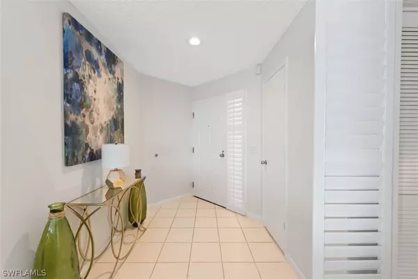 Naples, FL 34103,4530 Gulf Shore BLVD N #2-312