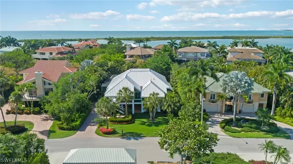 230 Hideaway CIR N, Marco Island, FL 34145