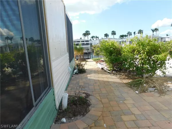 Fort Myers Beach, FL 33931,17690 Bryan CT