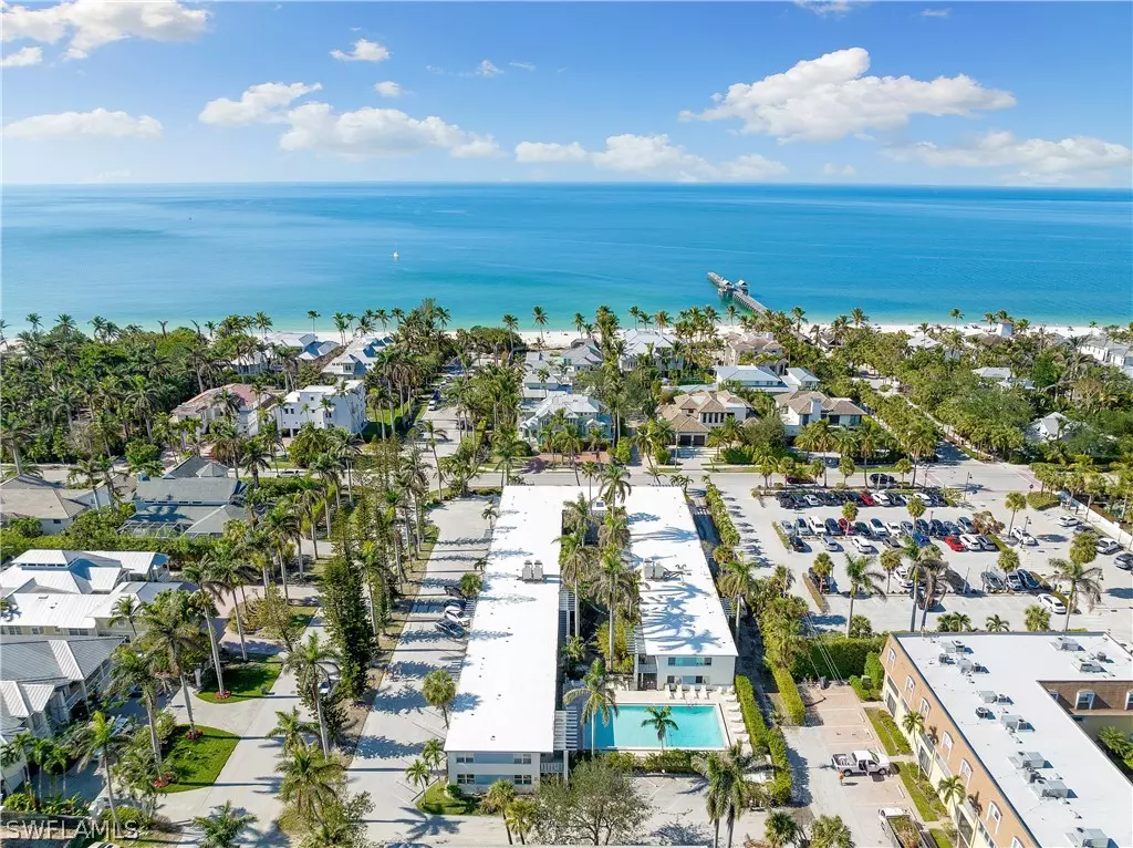 Naples, FL 34102,1295 Gulf Shore BLVD S #218