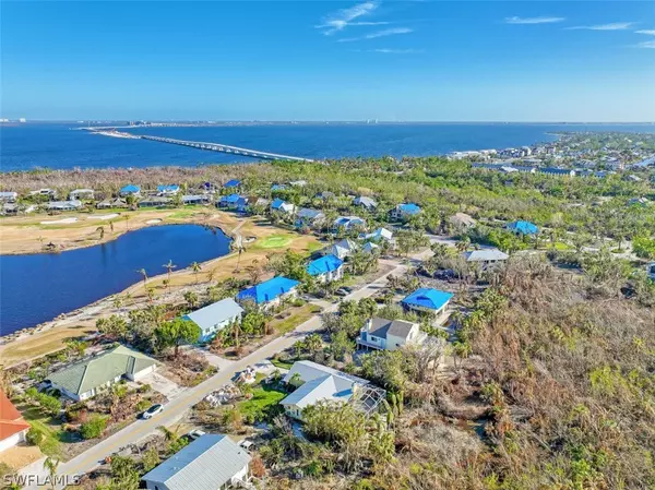 Sanibel, FL 33957,1044 Sand Castle RD