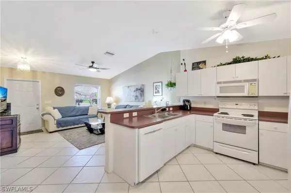 Cape Coral, FL 33990,928-932 SE 13th ST