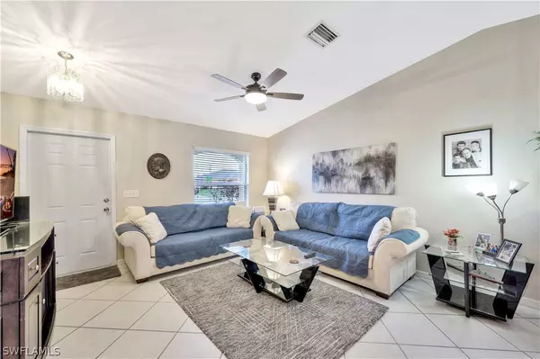 Cape Coral, FL 33990,928-932 SE 13th ST