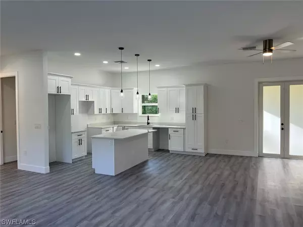 Lehigh Acres, FL 33974,1024 Bagget ST E