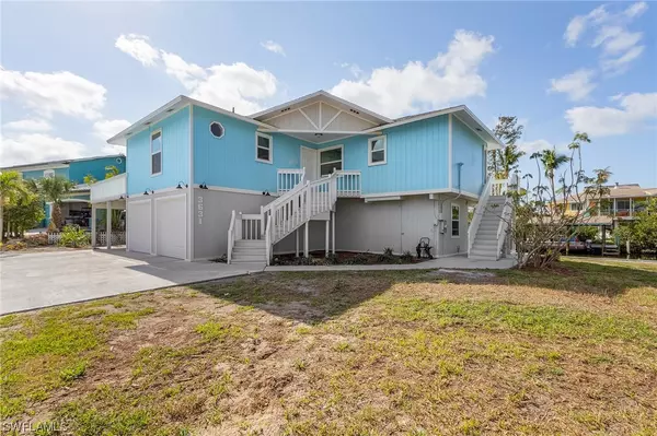 3631 Gondola LN, St James City, FL 33956