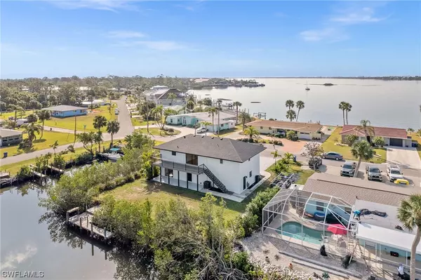 Englewood, FL 34223,928 Suncrest LN