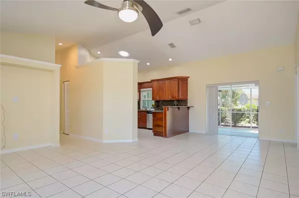 Naples, FL 34112,4205 Molokai DR #2