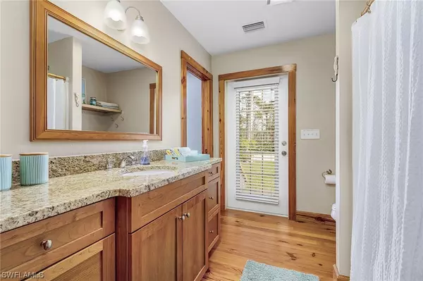 Bokeelia, FL 33922,14140 Bokeelia RD