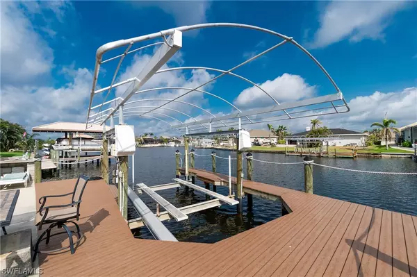 Matlacha Isles, FL 33991,17730 Corallina DR