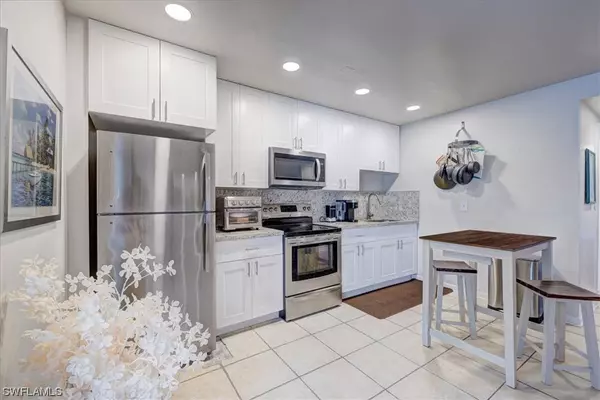 Bokeelia, FL 33922,5795 Genesee Pkwy #3