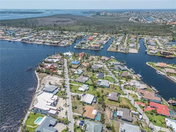Cape Coral, FL 33904,238 Bayshore DR