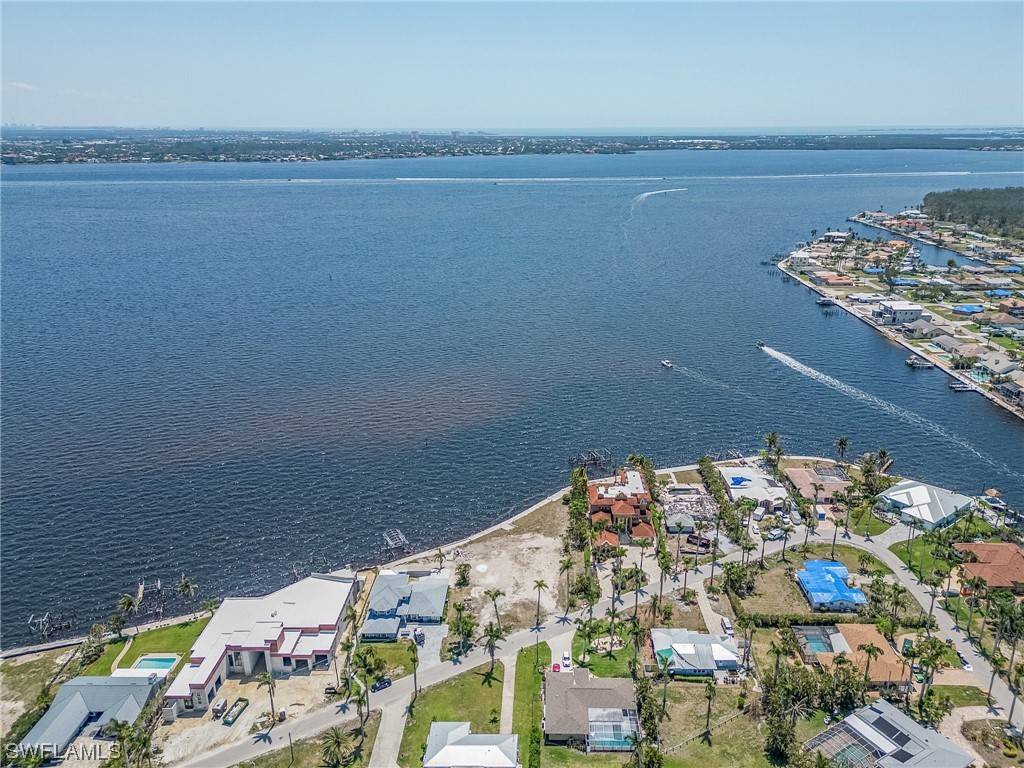 238 Bayshore DR, Cape Coral, FL 33904