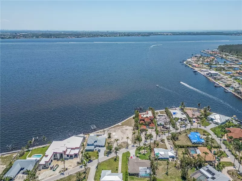 238 Bayshore DR, Cape Coral, FL 33904