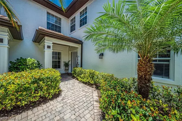 Naples, FL 34105,4435 Dover CT #7-702