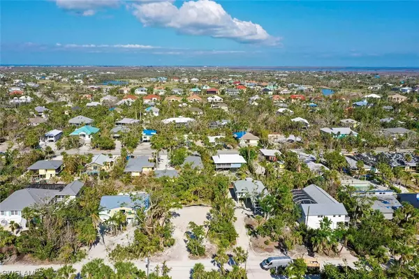 Sanibel, FL 33957,711-713 Cardium ST