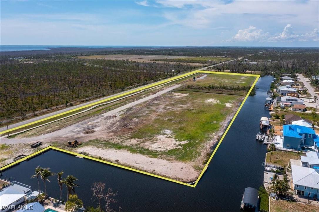 3810 Stringfellow RD, St James City, FL 33956