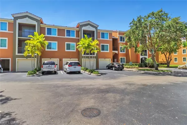 1205 Reserve WAY #8-306, Naples, FL 34105