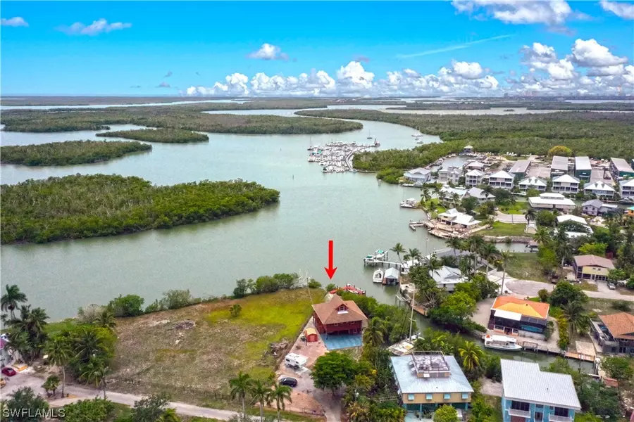 727 Palm Point DR, Goodland, FL 34140