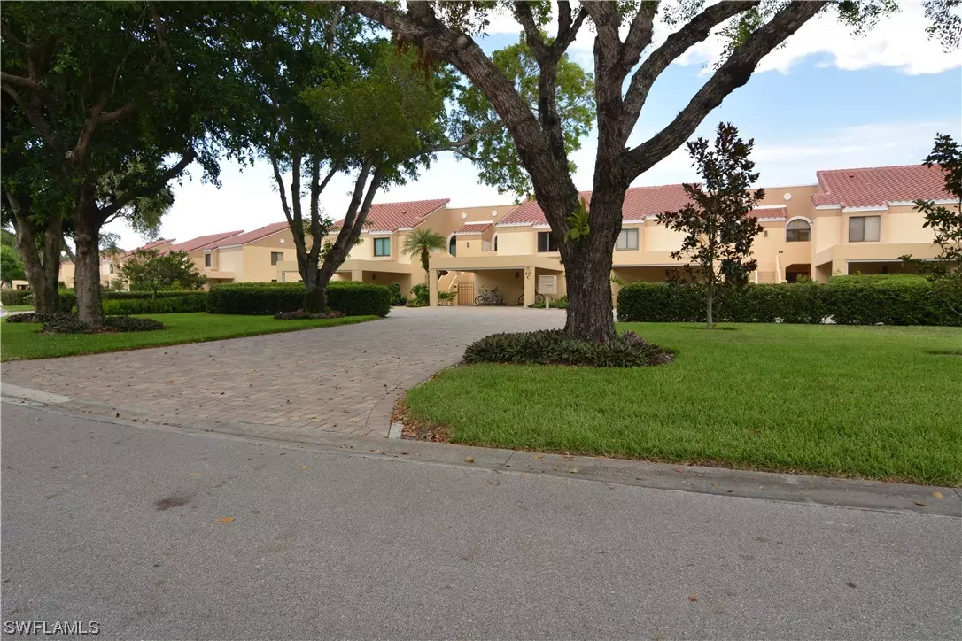 Naples, FL 34108,649 Beachwalk CIR #C-103