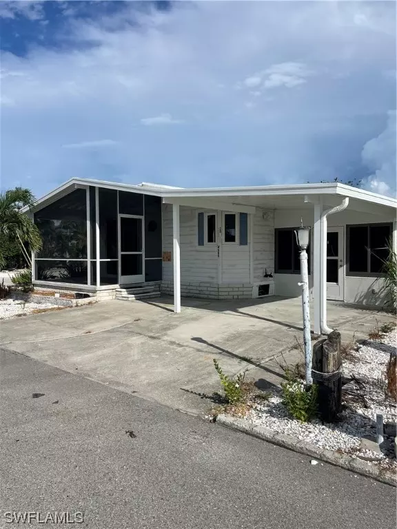 4680 Catfish CT, St James City, FL 33956