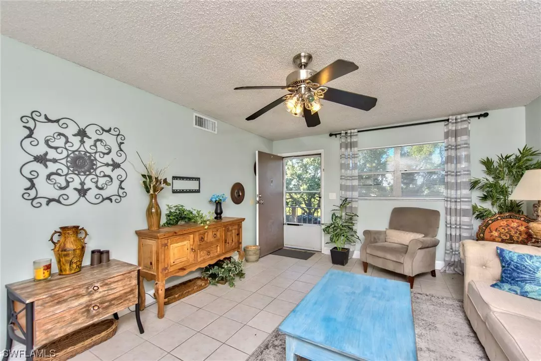 Fort Myers, FL 33907,1560 Colonial BLVD #232