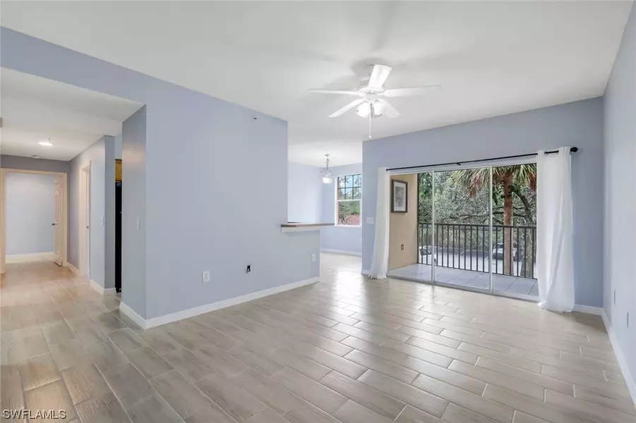 7925 Preserve CIR #325, Naples, FL 34119