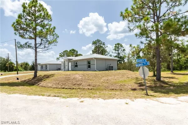 Lehigh Acres, FL 33974,828 Newell ST E