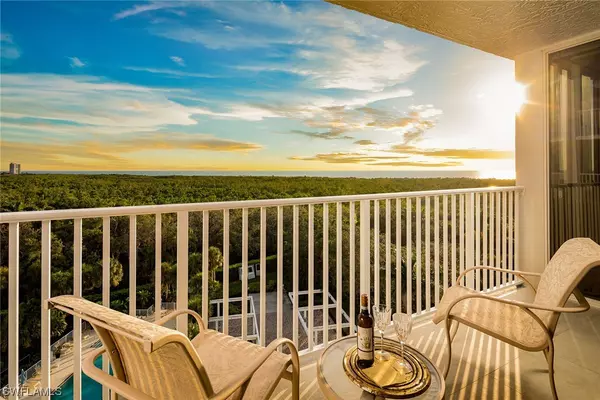 Naples, FL 34108,6361 Pelican Bay BLVD #705