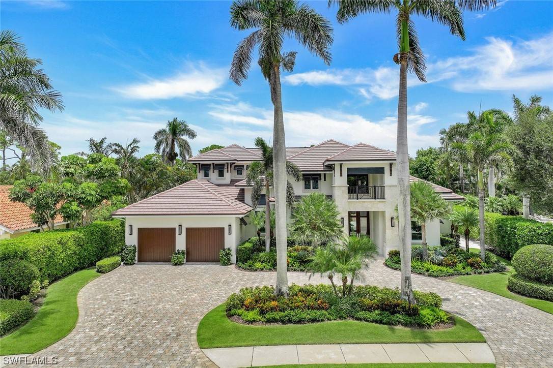 569 Neapolitan WAY, Naples, FL 34103