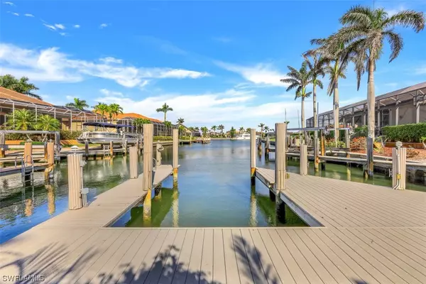 Marco Island, FL 34145,225 DAN RIVER CT