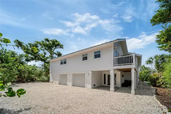 721 Cardium ST, Sanibel, FL 33957