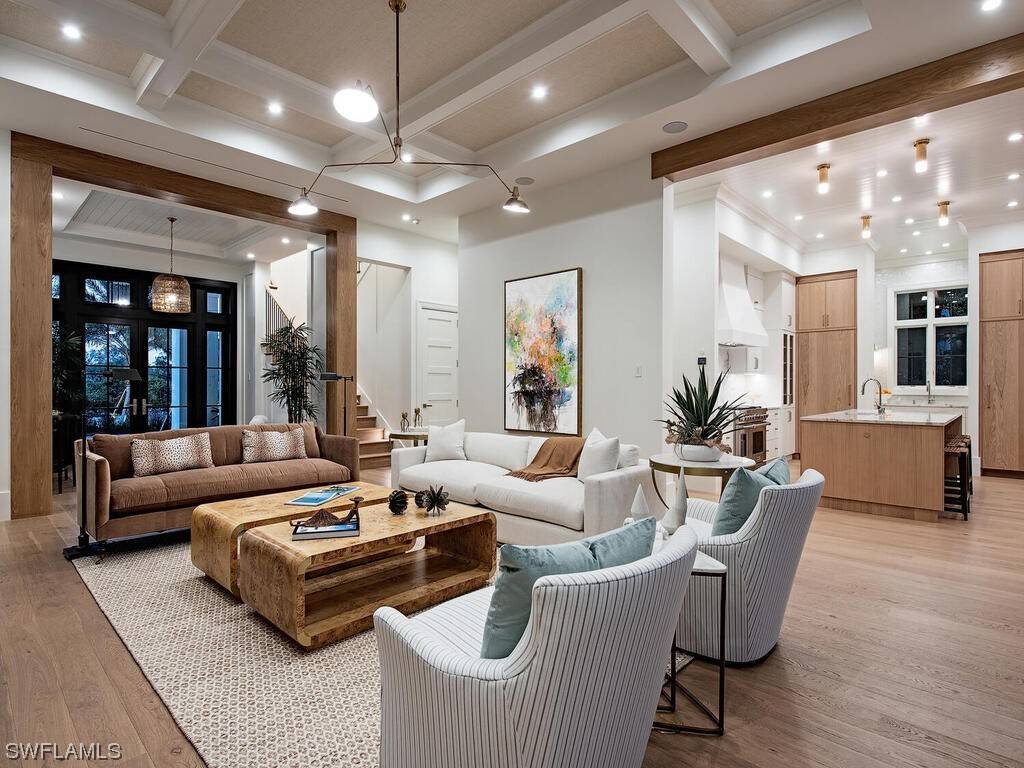 Naples, FL 34102,626 S Golf DR