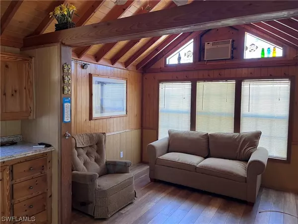 Everglades City, FL 34139,825 COPELAND AVE S #14