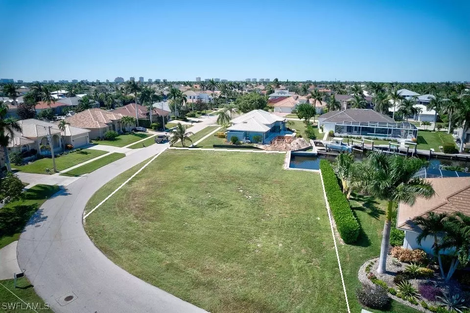 Marco Island, FL 34145,1844 Woodbine CT