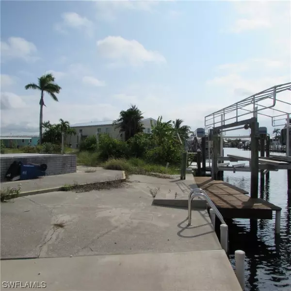 St James City, FL 33956,3791 Blueberry LN