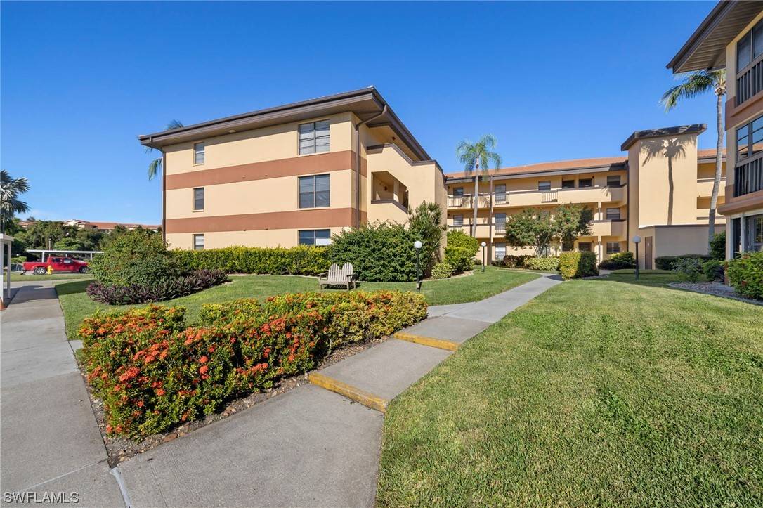 Fort Myers, FL 33919,6136 Whiskey Creek DR #517
