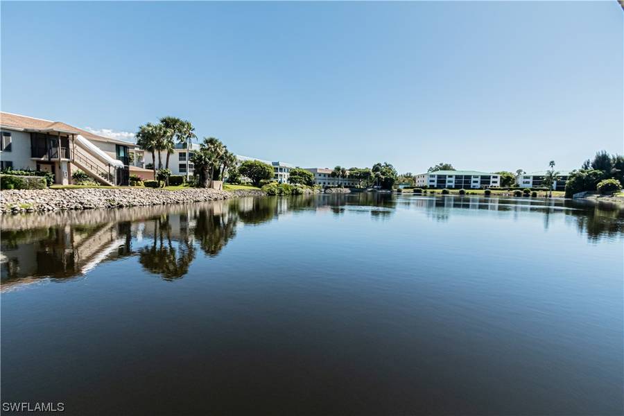 3150 Binnacle DR #109, Naples, FL 34103