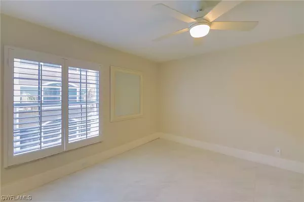 Sanibel, FL 33957,3145 W Gulf DR #204