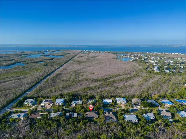 Sanibel, FL 33957,1448 Albatross RD