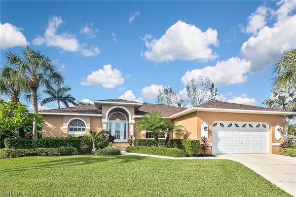 8871 Woodgate DR,  Fort Myers,  FL 33908