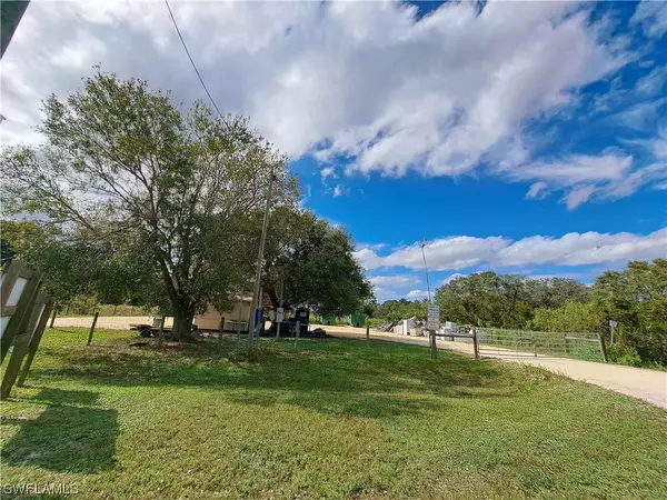 Okeechobee, FL 34972,17982 NW 318th ST