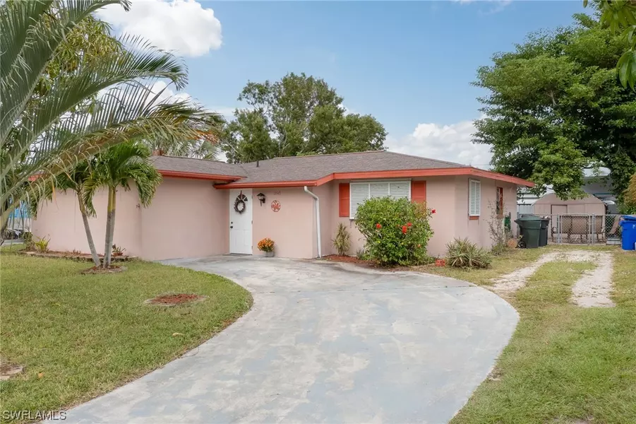 1645 Jamestown CT, Fort Myers, FL 33907