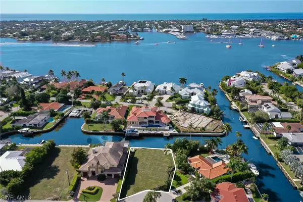 Naples, FL 34102,1510 Mullet LN