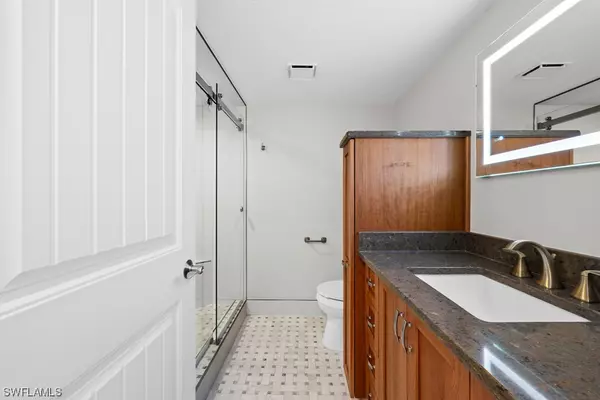 Fort Myers Beach, FL 33931,18120 San Carlos BLVD #404