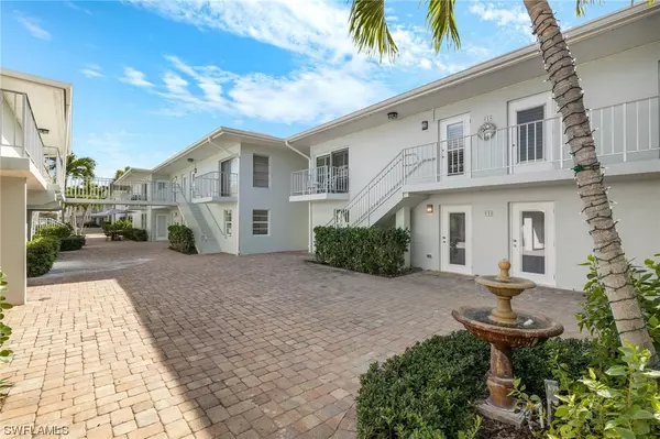610 12TH AVE #610,  Naples,  FL 34102