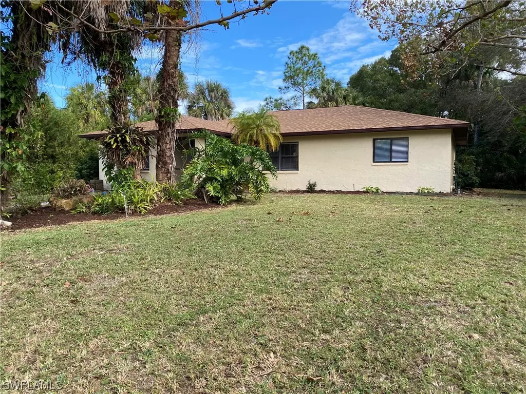 Naples, FL 34117,1030 13th ST SW