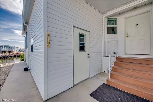 St James City, FL 33956,3044 Harpoon LN