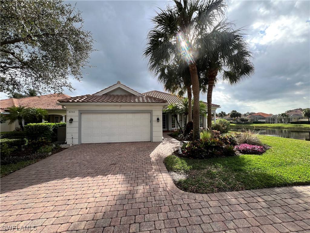 4365 Queen Elizabeth WAY, Naples, FL 34119