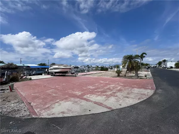 St James City, FL 33956,2961 Harpoon LN