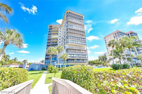 10701 GULFSHORE DR #201, Naples, FL 34108-3018